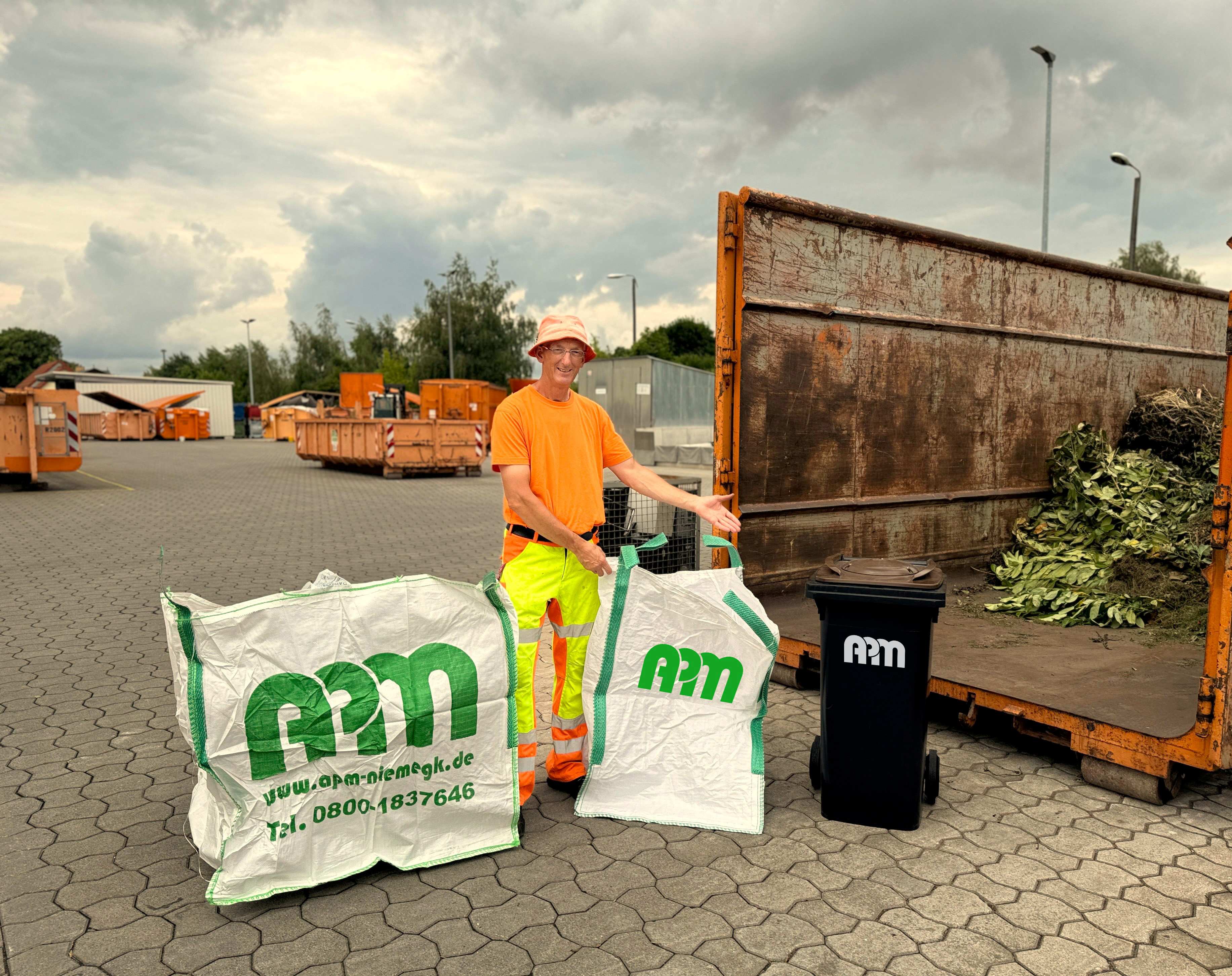 Abfallfahrzeug der APM 