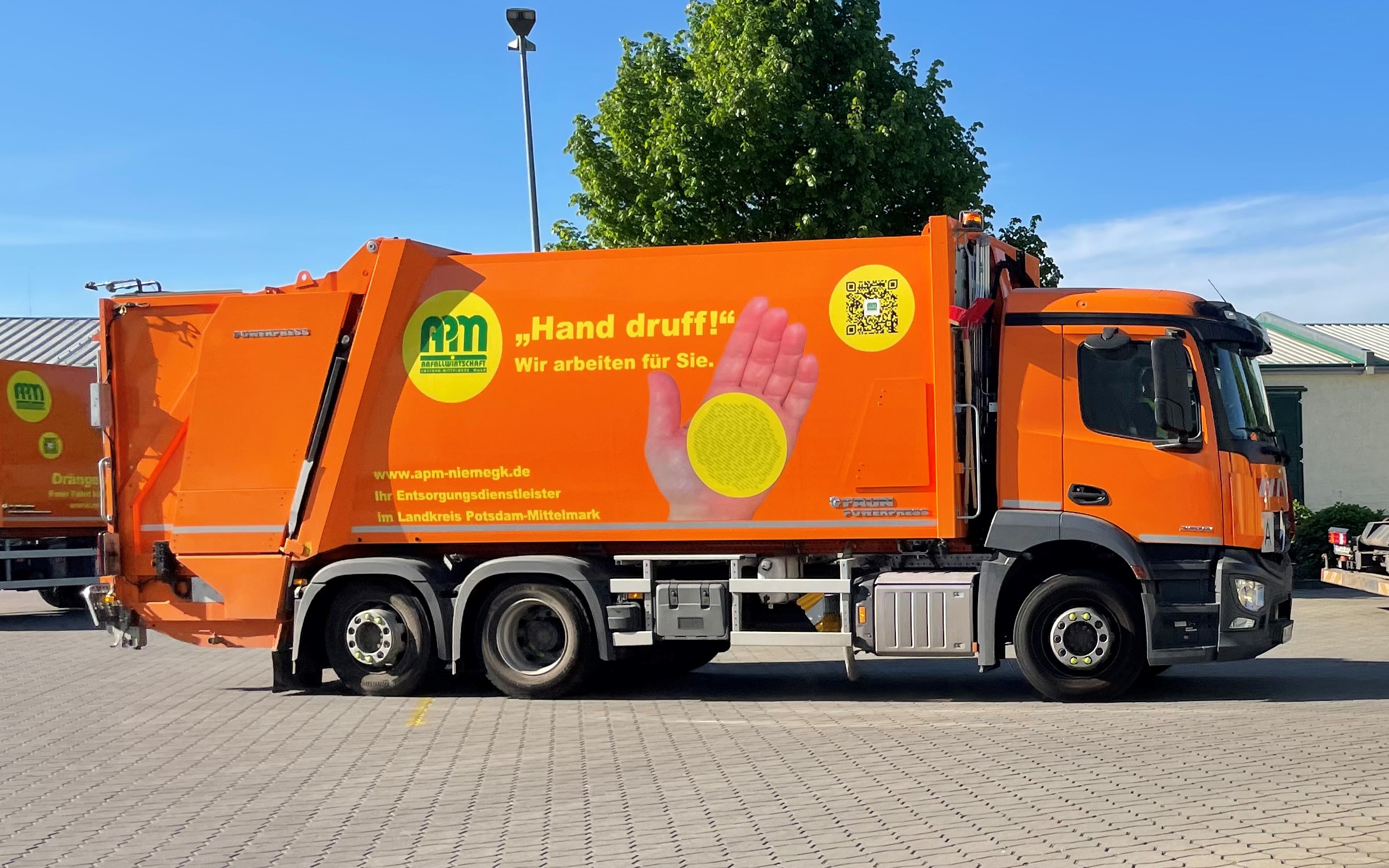 Abfallfahrzeug der APM